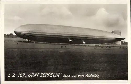 Ak Luftschiff LZ 127 Graf Zeppelin kurz vor dem Aufstieg, Flugplatz
