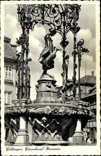 Ak Göttingen in Niedersachsen, Ansicht des Gänseliesel Brunnens