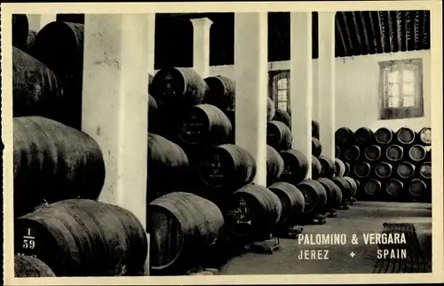 Ak Jerez de la Frontera Andalusien Spanien, Palomino & Vergara, Interior of a Bodega