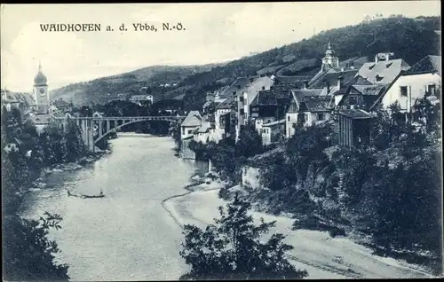 Ak Waidhofen an der Ybbs in Niederösterreich, Panorama vom Ort, Brückenpartie