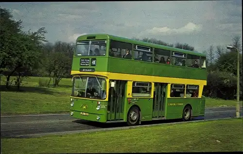 Ak London City, Omnibus London Country AF 3, Daimler CRL 6, 1972