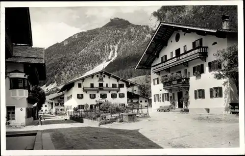 Foto Ak Kufstein in Tirol, Straßenpartie, Gasthaus
