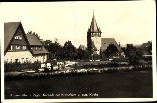 Ak Karpacz Krummhübel Riesengebirge Schlesien, Kurpark mit Kretscham und evangelischer Kirche