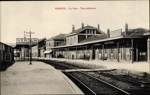 Ak Verdun Lothringen Meuse, La gare, vue intérieure