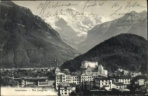 Ak Interlaken Kt. Bern Schweiz, Panorama vom Ort und Jungfrau