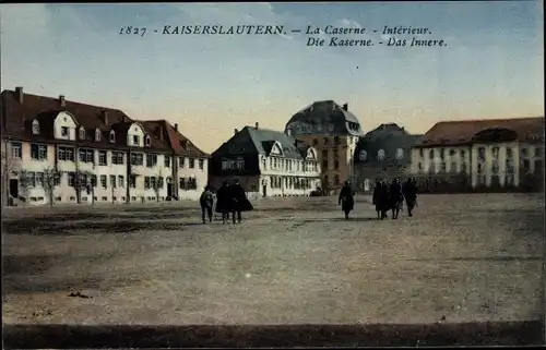Ak Kaiserslautern in Rheinland Pfalz, Kaserne, Innenhof