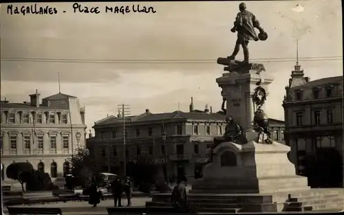 Foto Ak Magallanes Chile, Place Magellan, monument