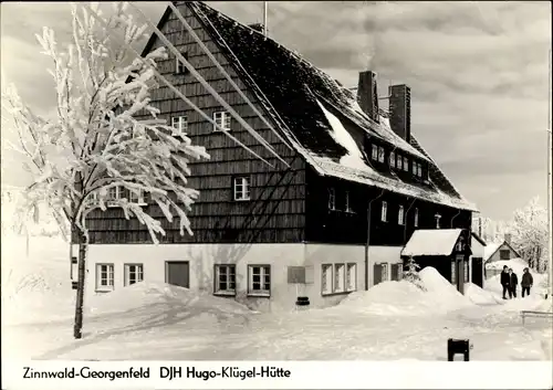 Ak Zinnwald Georgenfeld Altenberg im Erzgebirge, Jugendherberge Klügel Hütte, Winteransicht