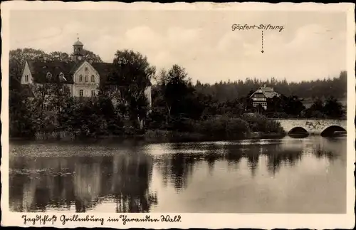 Ak Grillenburg Tharandt im Erzgebirge, Blick übers Wasser zur Göpfert Stiftung, Gasthof Grillenburg