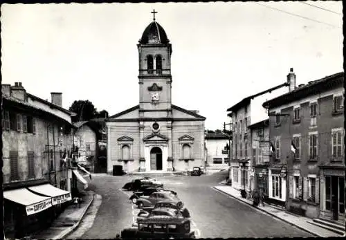 Ak Montmerle sur Saone Ain, La Place et l'Eglise, Boulangerie, Coiffeur