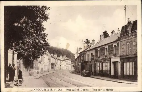 Ak Marcoussis Essonne, Rue Alfred Dubois, vue sur la Mairie