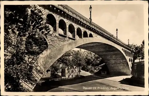 Ak Plauen im Vogtland, Friedrich Augustbrücke, Straßenansicht