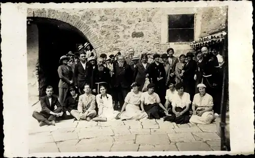 Foto Ak Italien, Gruppenbild einer Reisegruppe