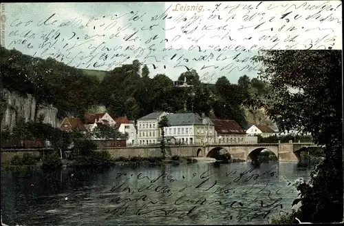 Ak Leisnig an der Freiberger Mulde Sachsen, Teilansicht vom Ort, Brücke, Blick vom anderen Flussufer