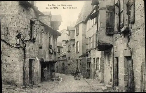 Ak Brive la Gaillarde Corrèze, La Rue Basse