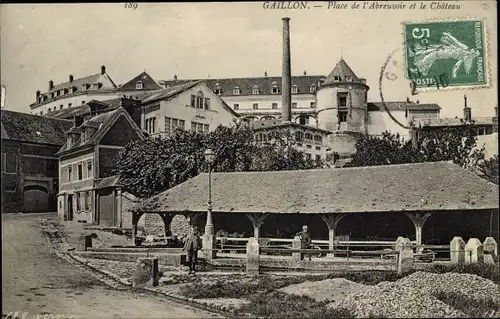 Ak Gaillon Eure, Place de l'Amreuvoir et le Château