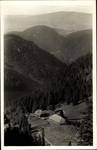Ak Feldberg im Schwarzwald, Zastler Hütte mit Hinterwaldkopf und Kandel, Panorama