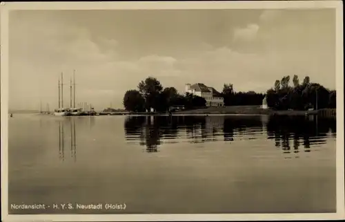 Ak Neustadt in Holstein, Nordansicht, Hanseatische Yachtschule, Segelschiffe