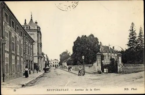 Ak Neufchâteau Lothringen Vosges, Avenue de la Gare