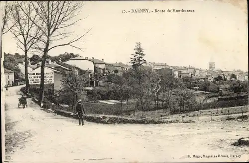 Ak Darney Lothringen Vosges, Route de Monthureux, Blick auf den Ort