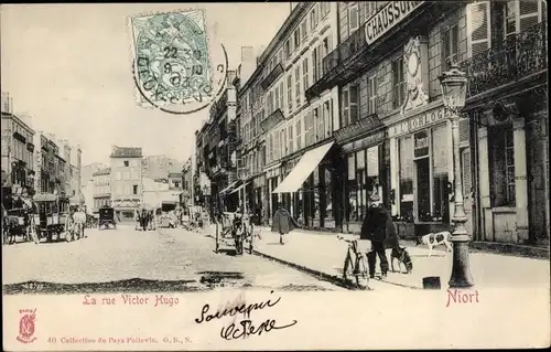 Ak Niort Deux Sèvres, La rue Victor Hugo, magasin Lacroix Taury