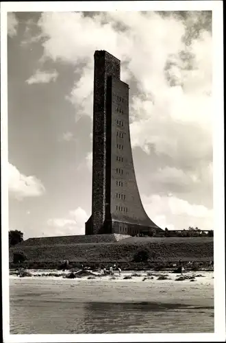 Ak Laboe in Schleswig Holstein, Marine Ehrenmal, Strandpartie