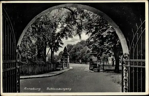 Ak Annaburg in Sachsen Anhalt, Schlossausgang