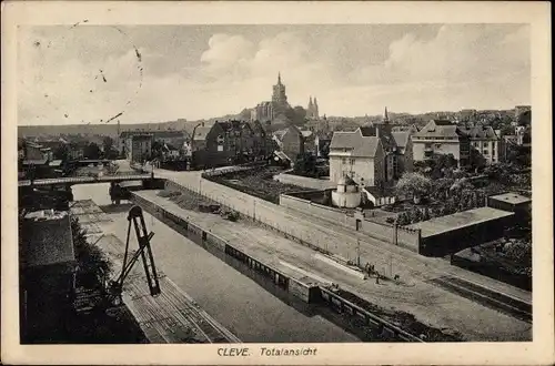 Ak Kleve am Niederrhein, Panoramablick über die Stadt, Hafenpartie, Kirche