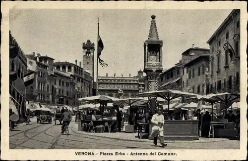 Ak Verona Veneto, Piazza Erbe, Antenna del Comune, Marktplatz mit Marktständen