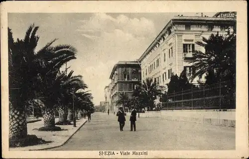 Ak La Spezia Liguria, Viale Mazzini, Straßenpartie in der Stadt