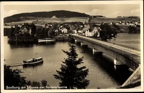 Ak Saalburg Ebersdorf in Thüringen, Am Stausee der Saaletalsperre, Brückenpartie, Salondampfer