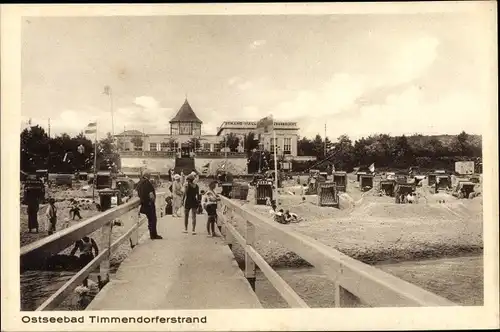 Ak Timmendorfer Strand in Ostholstein, Strandpartie, Anlegebrücke, Strandhalle