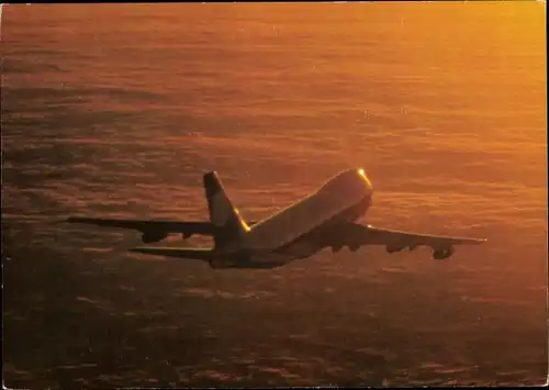 Ak Lufthansa Boeing 747, Passagierflugzeug, über den Wolken, Abendstimmung