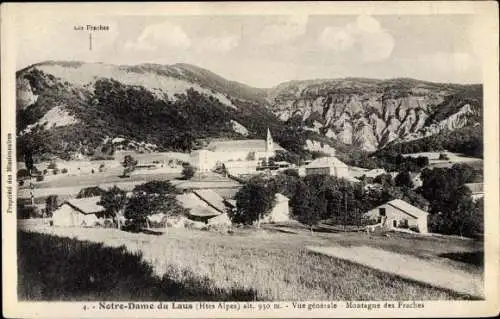 Ak Notre Dame du Laus Hautes Alpes, Vue générale avec la Montagne des Fraches