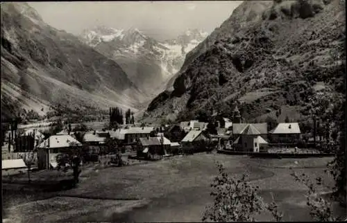 Ak La Chapelle en Valgaudemar Hautes Alpes, le village, les Bans, le Col du Sellar, le Pic Jocelme