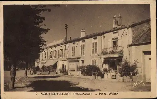 Ak Montigny le Roi Haute Marne, Place Wilson