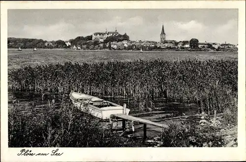 Ak Plön am See Schleswig Holstein, Boot am Anleger, Ortsblick