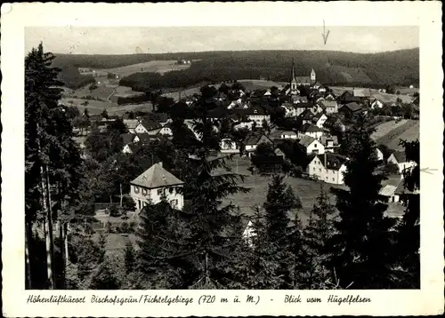 Ak Bischofsgrün im Fichtelgebirge, Ort vom Hügelfelsen gesehen