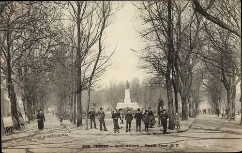 Ak Saint Helier Jersey Kanalinseln, Parade Place, monument, group portrait