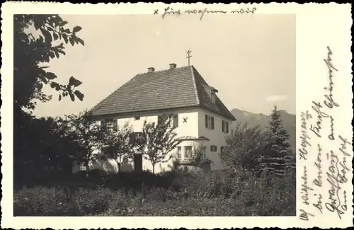 Foto Ak Übersee Chiemgau, Wohnhaus, Außenansicht