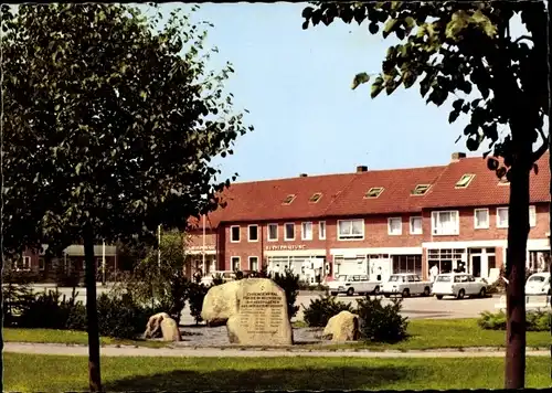 Ak Hohwacht in Schleswig Holstein, Berliner Platz, Ehrendenkmal 1. Weltkrieg, Kurverwaltung