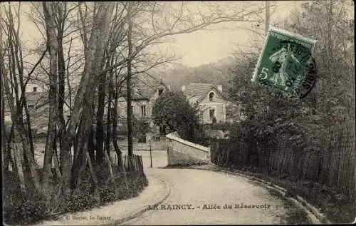 Ak Le Raincy Seine Saint Denis, Allée du Rénervoir, arbres, vue partielle du village