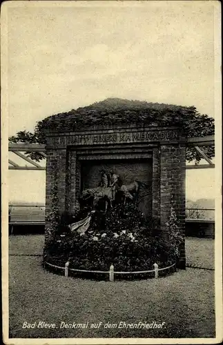 Ak Kleve am Niederrhein, Denkmal auf dem Ehrenfriedhof