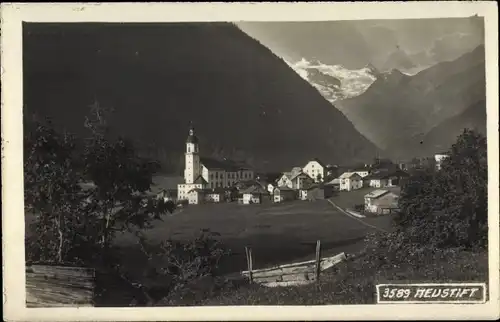 Ak Neustift im Stubaital in Tirol, Totalansicht, Kirche