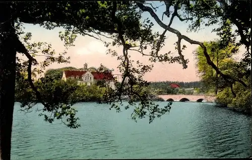 Ak Grillenburg Tharandt im Erzgebirge, Stadtansicht, Flusspartie, Brücke, Jagdschloss