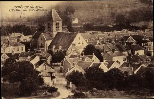 Ak Etrechy Essonne, L'Eglise, vue à vol d'oiseau, Blick auf den Ort, Kirche