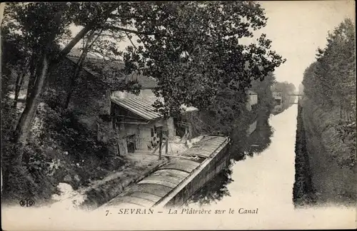 Ak Sevran Seine Saint Denis, La Plâtrière sur le Canal, Chaland