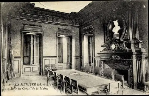 Ak La Ménitré Maine et Loire, La Mairie, Intérieur, Salle du Conseil, table, chaises