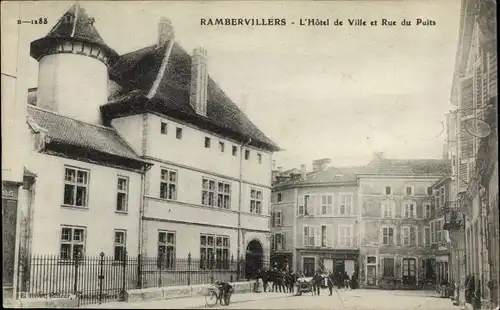 Ak Rambervillers Vosges, L'Hotel de Ville et Rue du Puits