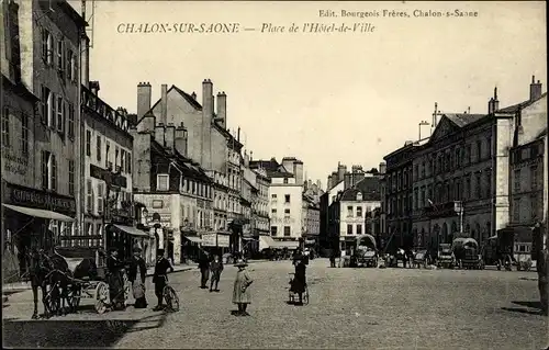 Ak Chalons sur Saône et Loire, Place de l'Hotel de Ville
